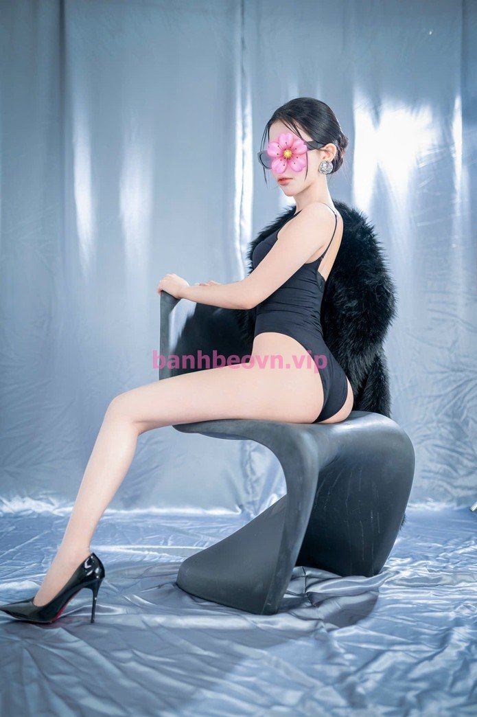 Linh Nhi 2004 – 1m60, 48kg, 600k – Quận 8, Sài Gòn – ảnh 4